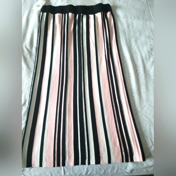 Retrology Striped Pencil  Skirt - Picture 2 of 6